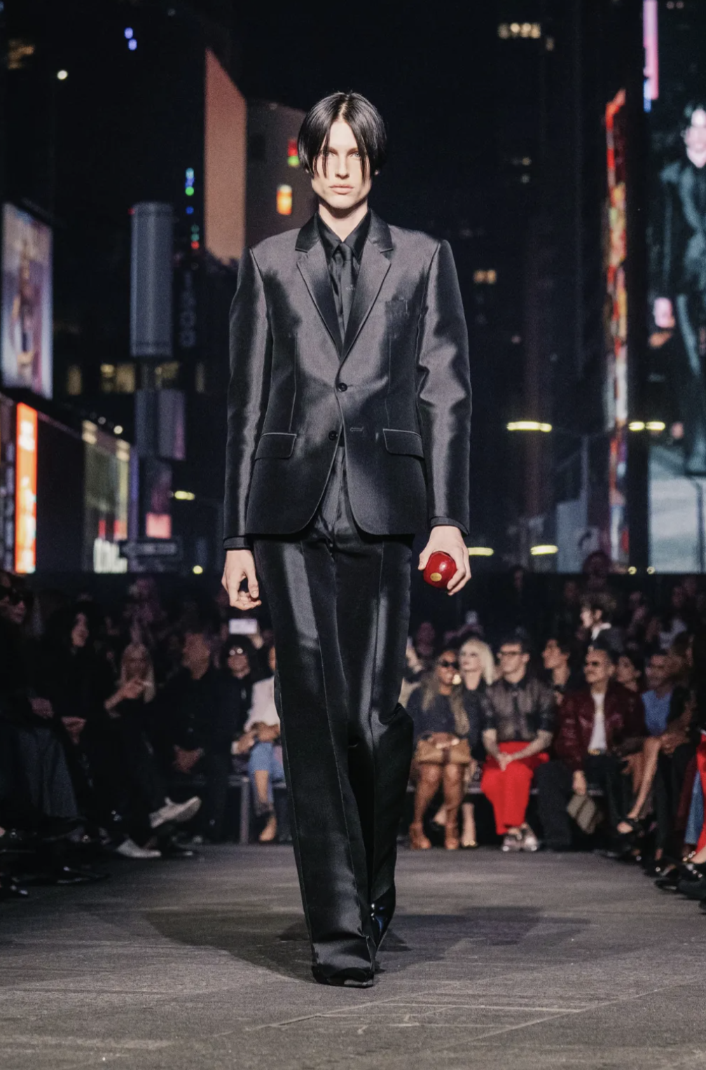 Gucci Cruise 2027 look 1