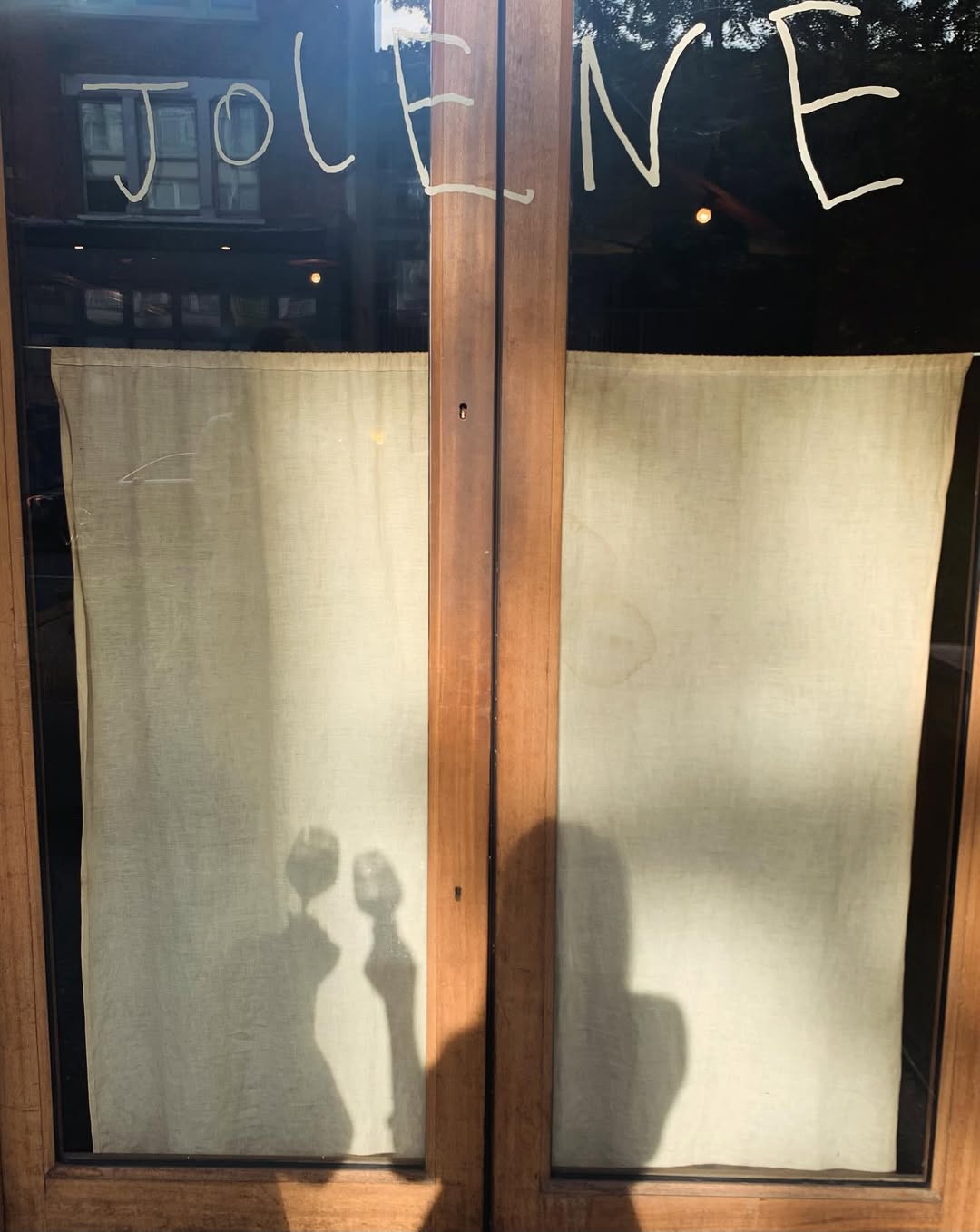 London eating earlier