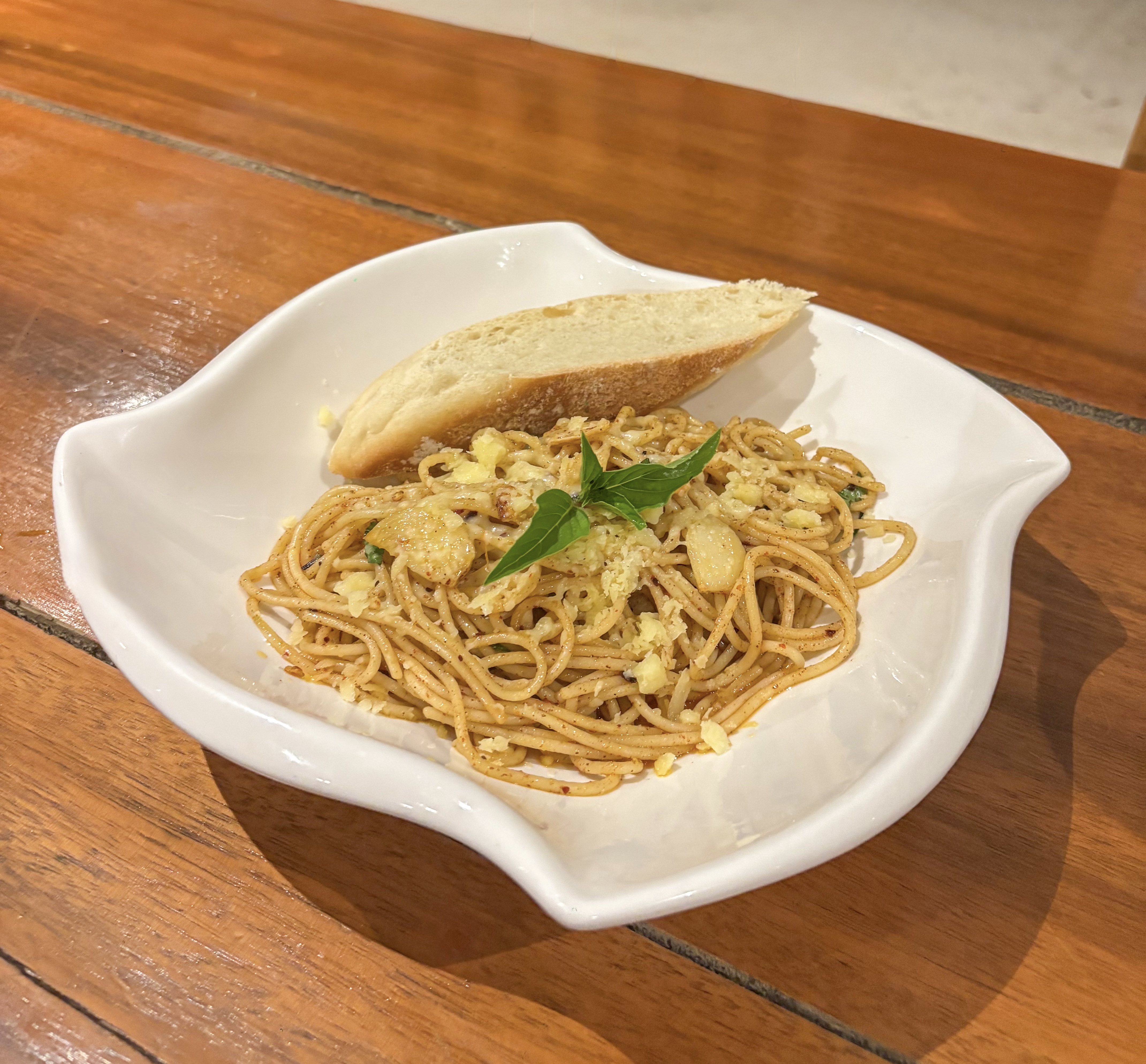 Aglio Olio pasta at Manding's Kitchen
